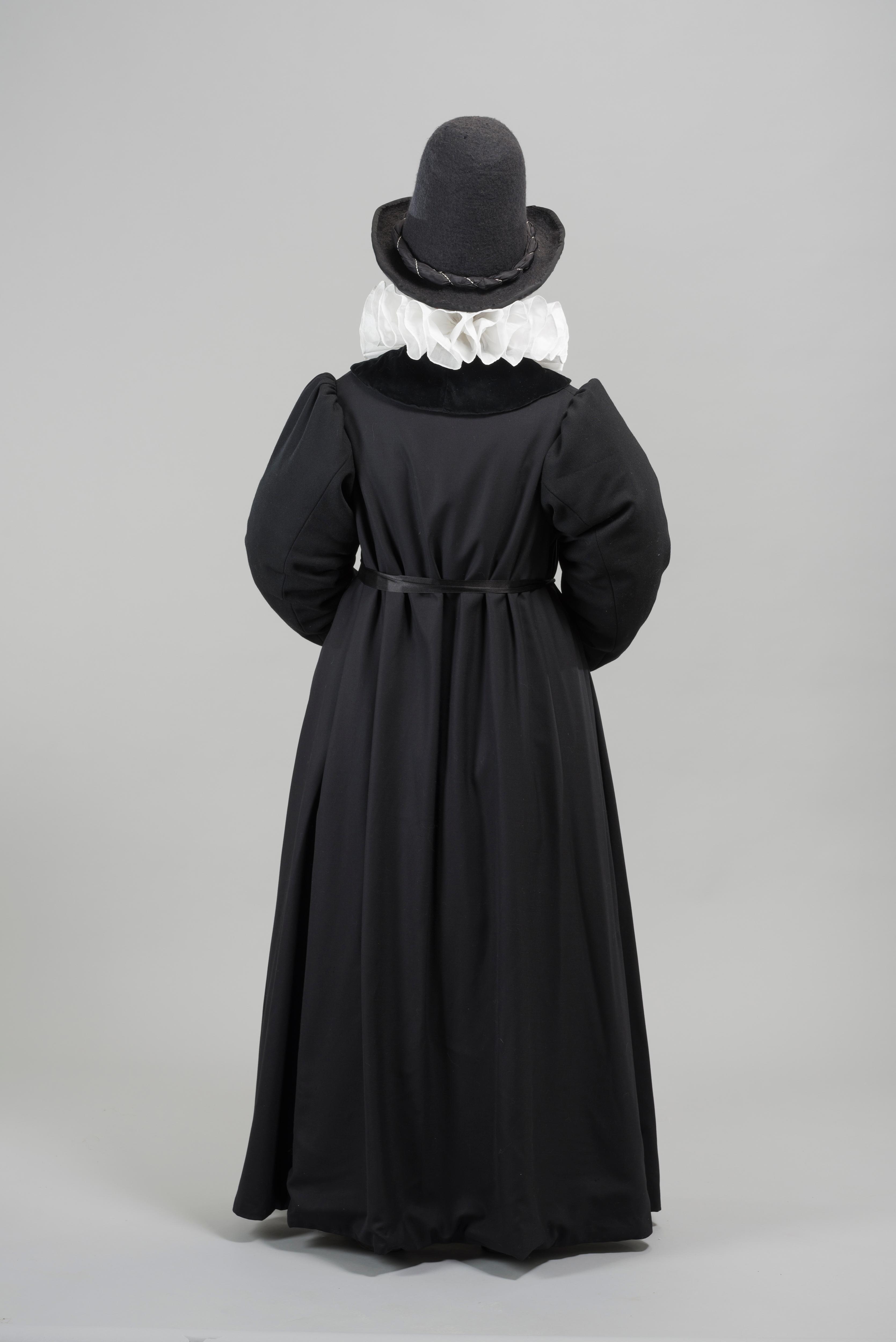 3 - Back view - MB_TypicalTudor_025