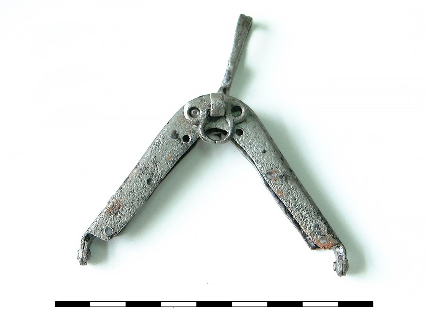 3 - Clasp felt purse 126 KB find 54T127.2.jpg